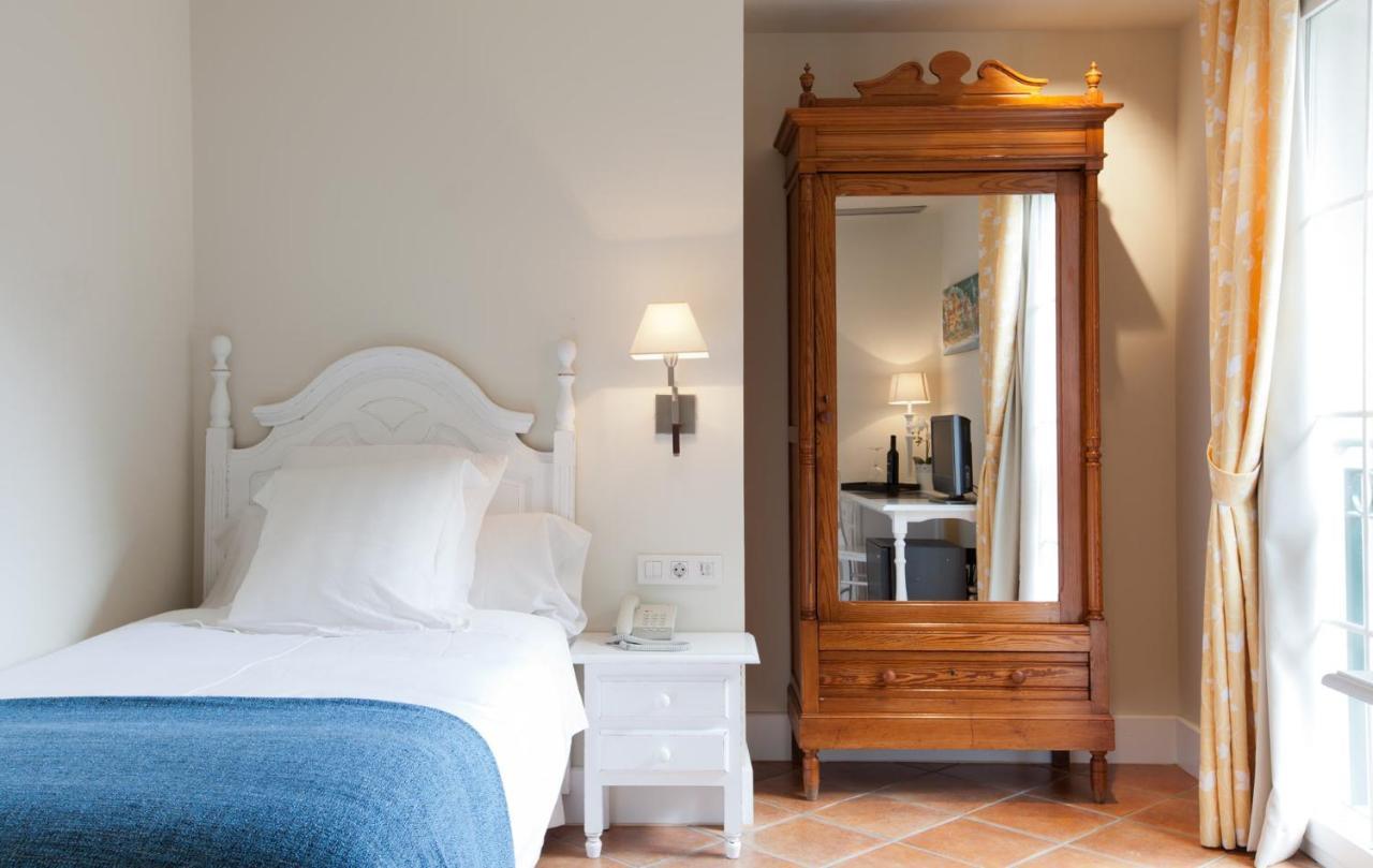 Hotel Mr Les Rotes Denia Bagian luar foto