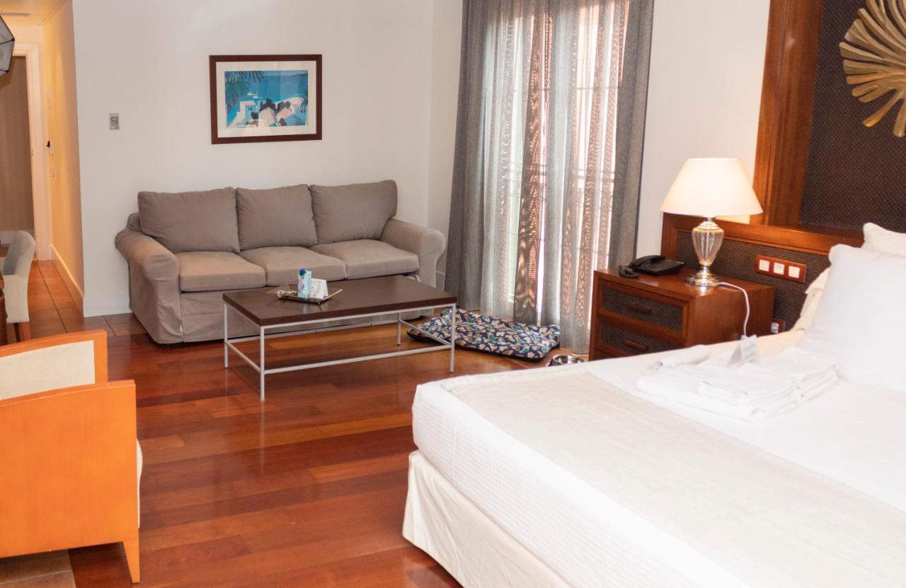 Hotel Mr Les Rotes Denia Bagian luar foto
