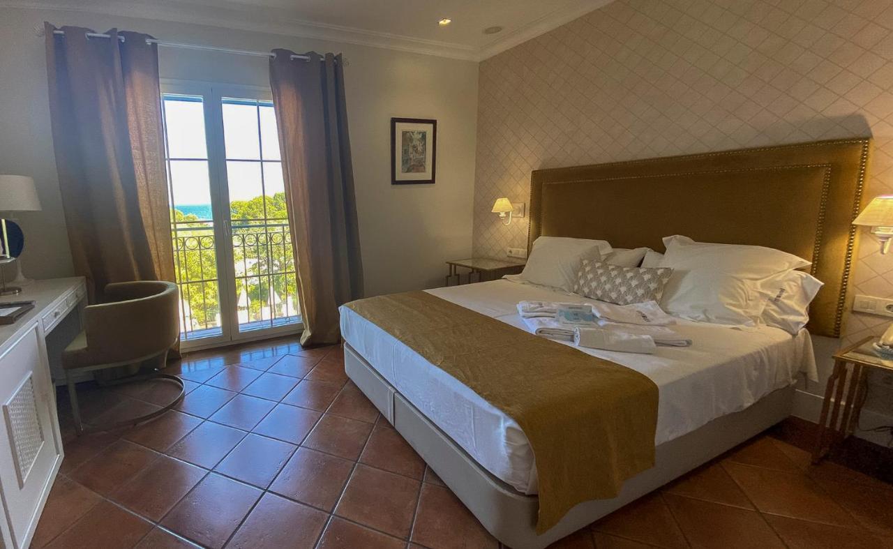 Hotel Mr Les Rotes Denia Bagian luar foto