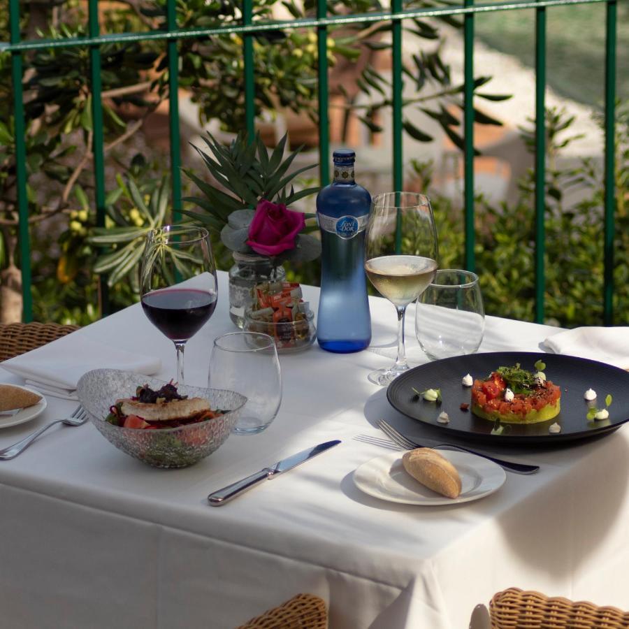 Hotel Mr Les Rotes Denia Bagian luar foto