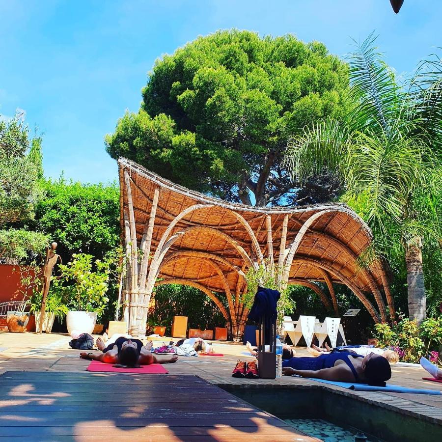 Hotel Mr Les Rotes Denia Bagian luar foto