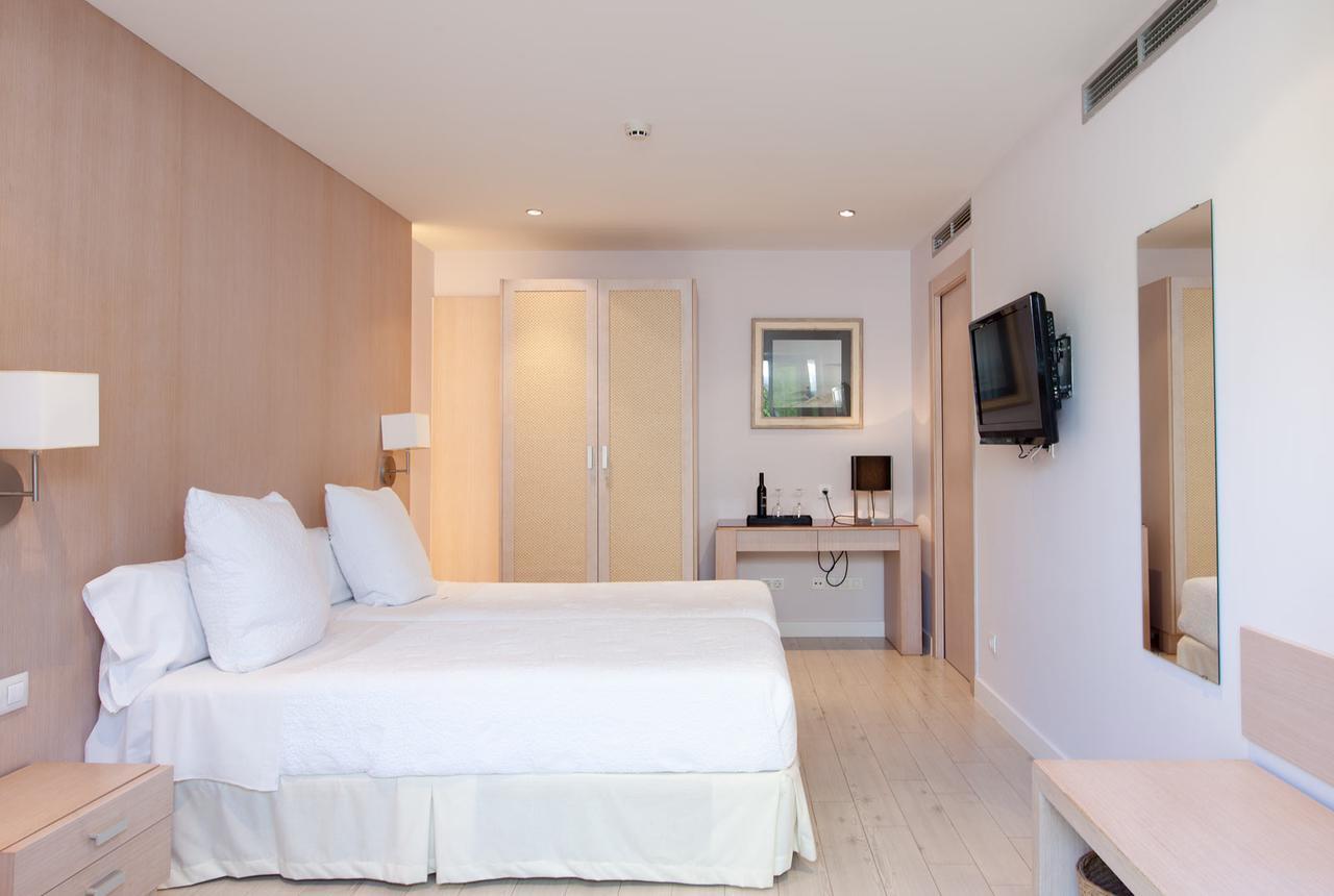 Hotel Mr Les Rotes Denia Bagian luar foto