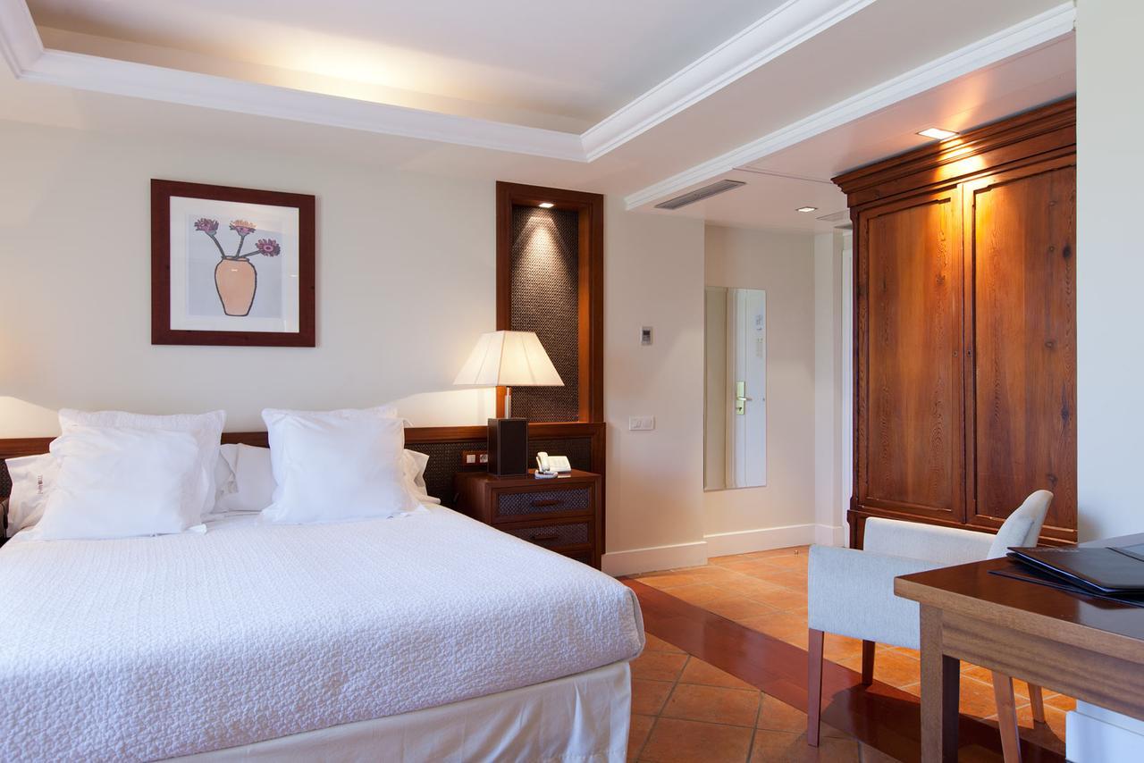 Hotel Mr Les Rotes Denia Bagian luar foto